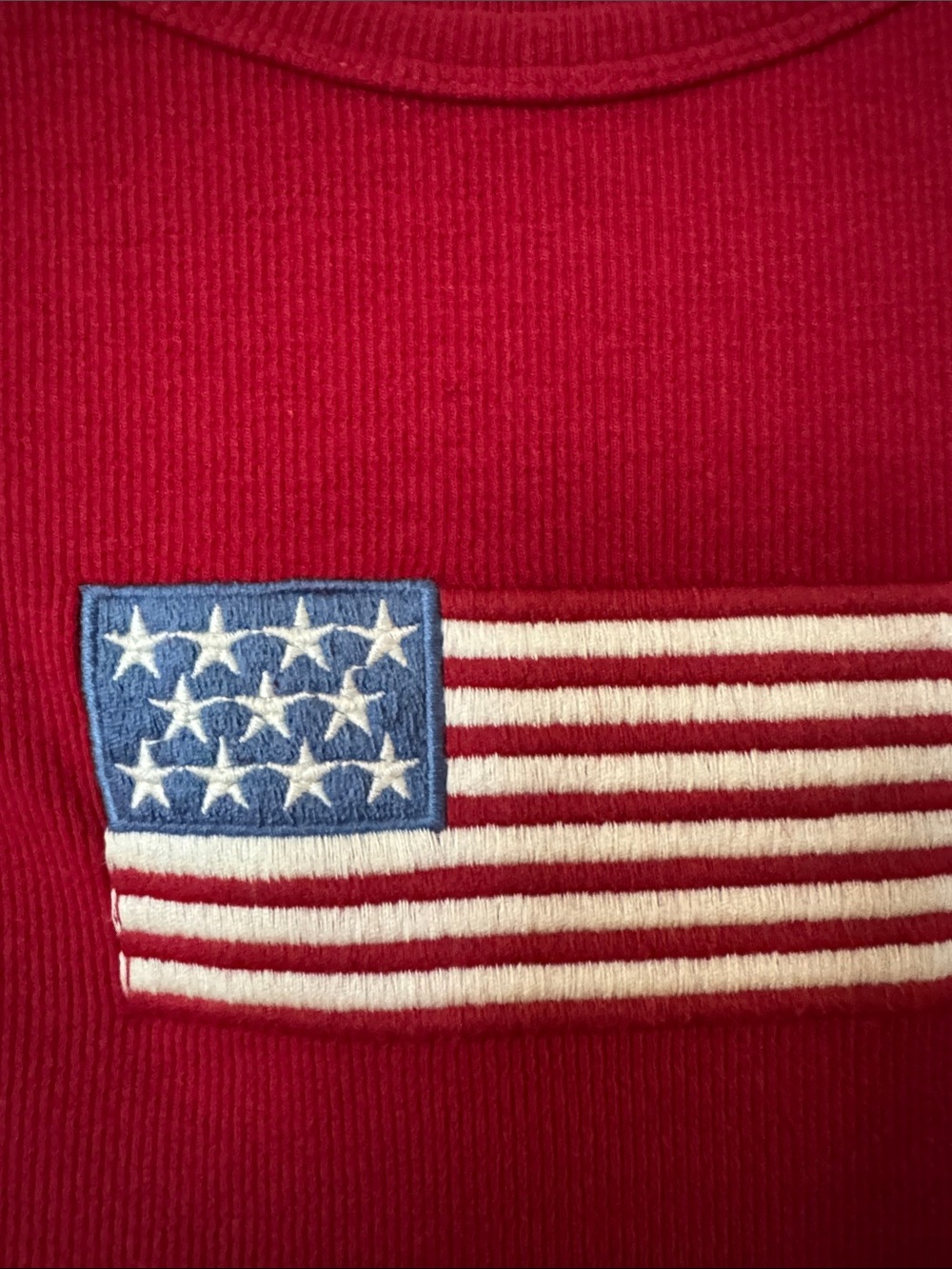 Le Lis Red Ribbed Crop Tee with Embroidered Flag - Picture 3 of 4